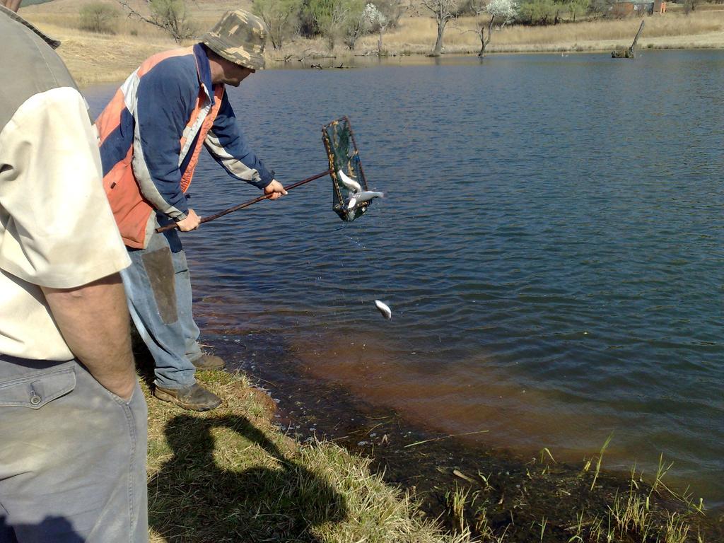 Gasthaus Elandskloof Trout Farm Dullstroom Exterior foto
